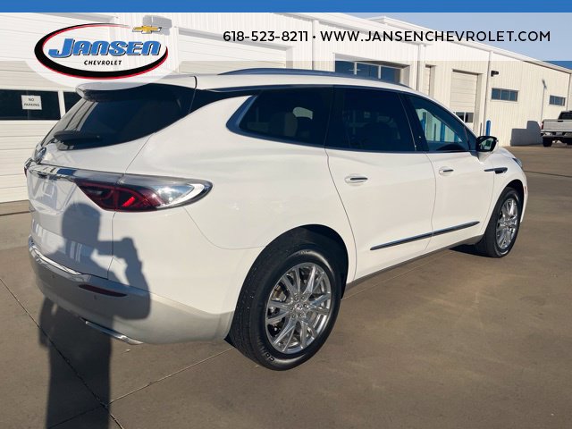 Used 2024 Buick Enclave Essence w/ Experience Buick Package FWD image 6