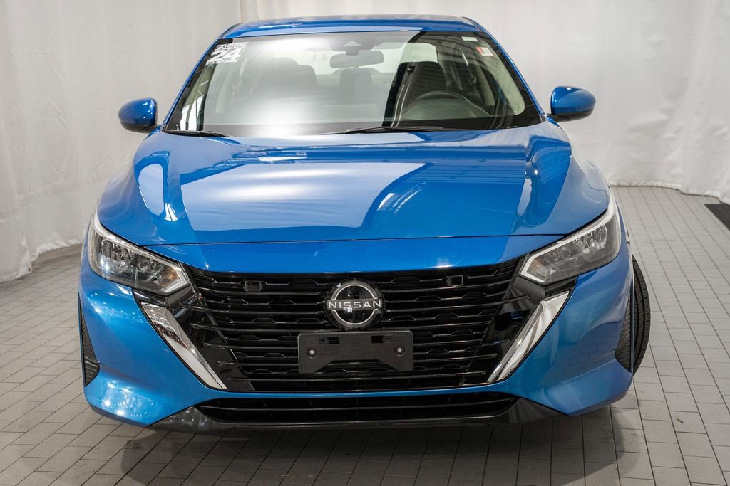 Used 2024 Nissan Sentra SV image 2
