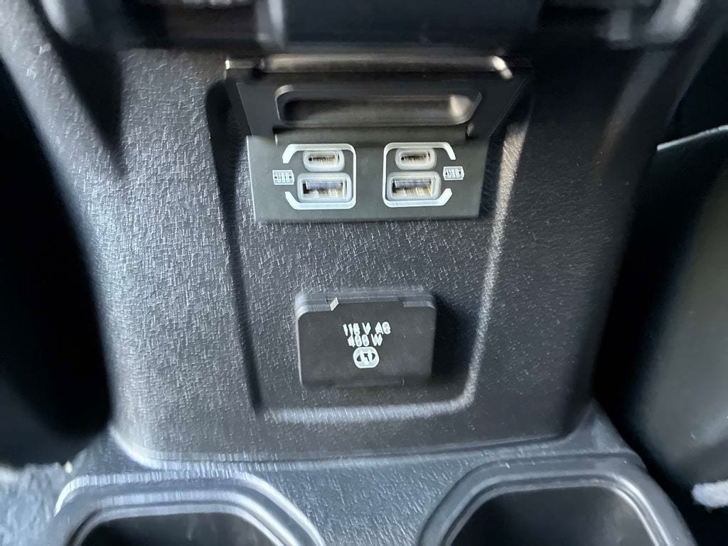 Used 2021 Jeep Gladiator Overland w/ Popular Equipment Package AWD/4WD image 17