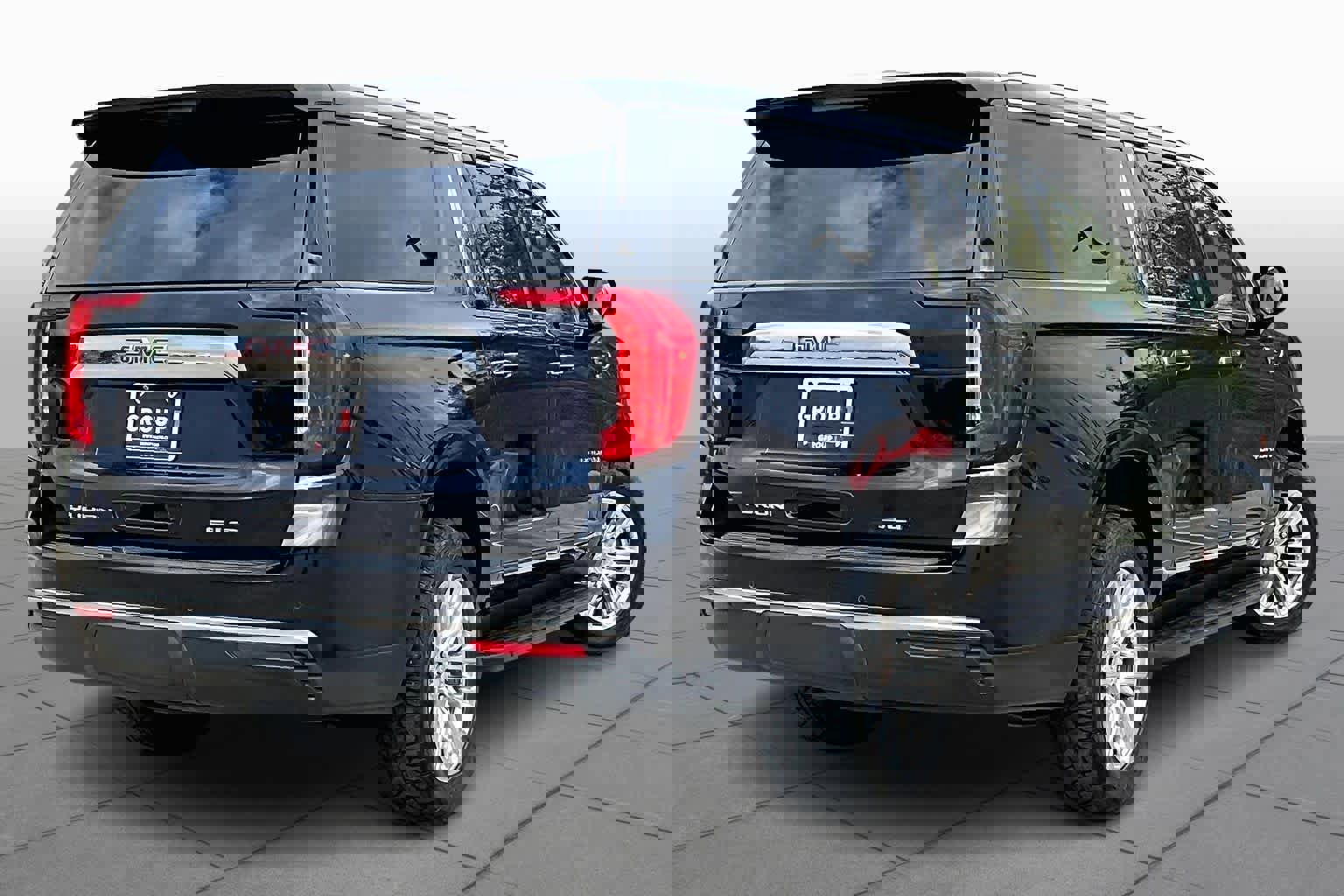 Used 2022 GMC Yukon XL SLT image 12