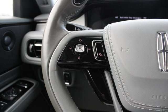 Used 2020 Lincoln Aviator Reserve w/ Elements Package Plus AWD/4WD image 11