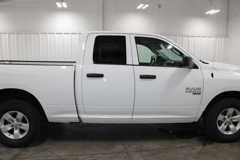 Used 2024 RAM 1500 Classic SLT AWD/4WD image 10