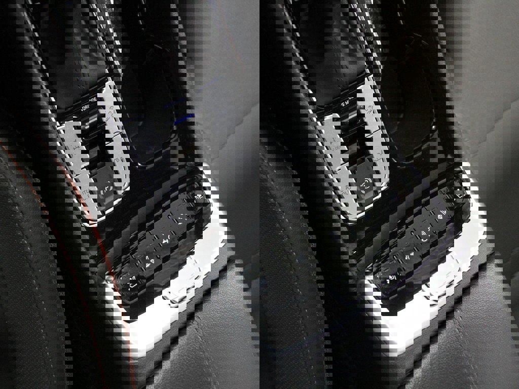 Certified 2024 Hyundai Santa Cruz Limited image 16