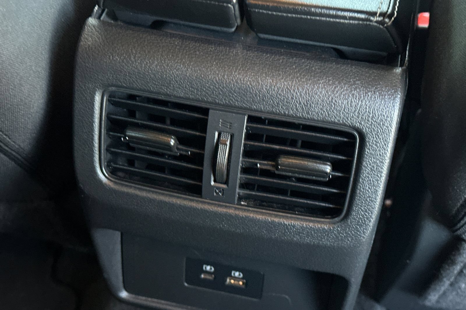 Used 2023 Nissan Rogue SV FWD image 15