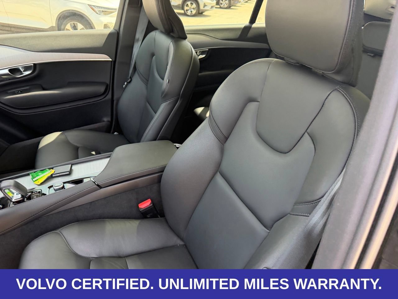 Certified 2025 Volvo XC90 B5 Core w/ Protection Package Premier AWD/4WD image 28
