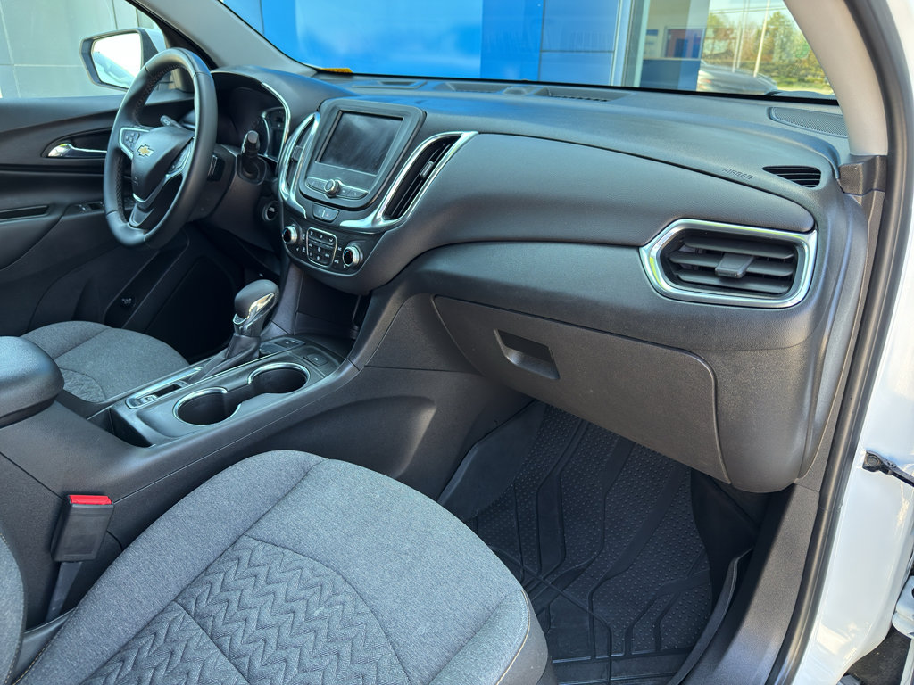 Used 2023 Chevrolet Equinox LT image 41