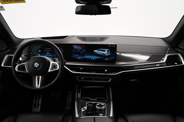 Used 2026 BMW X7 M60i image 18