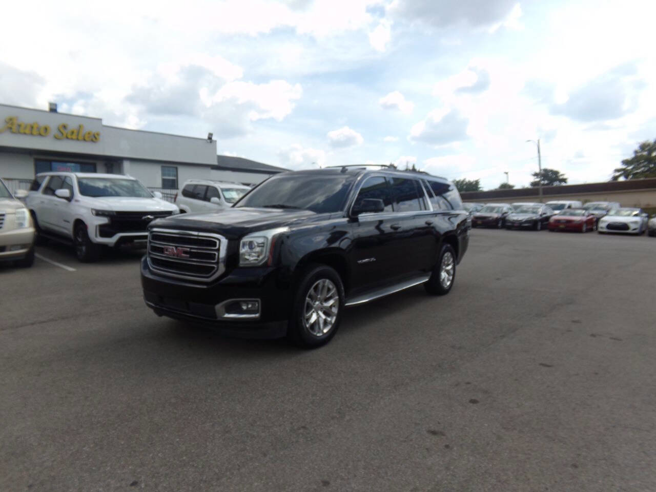 Used 2015 GMC Yukon XL SLT w/ Open Road Package image 2