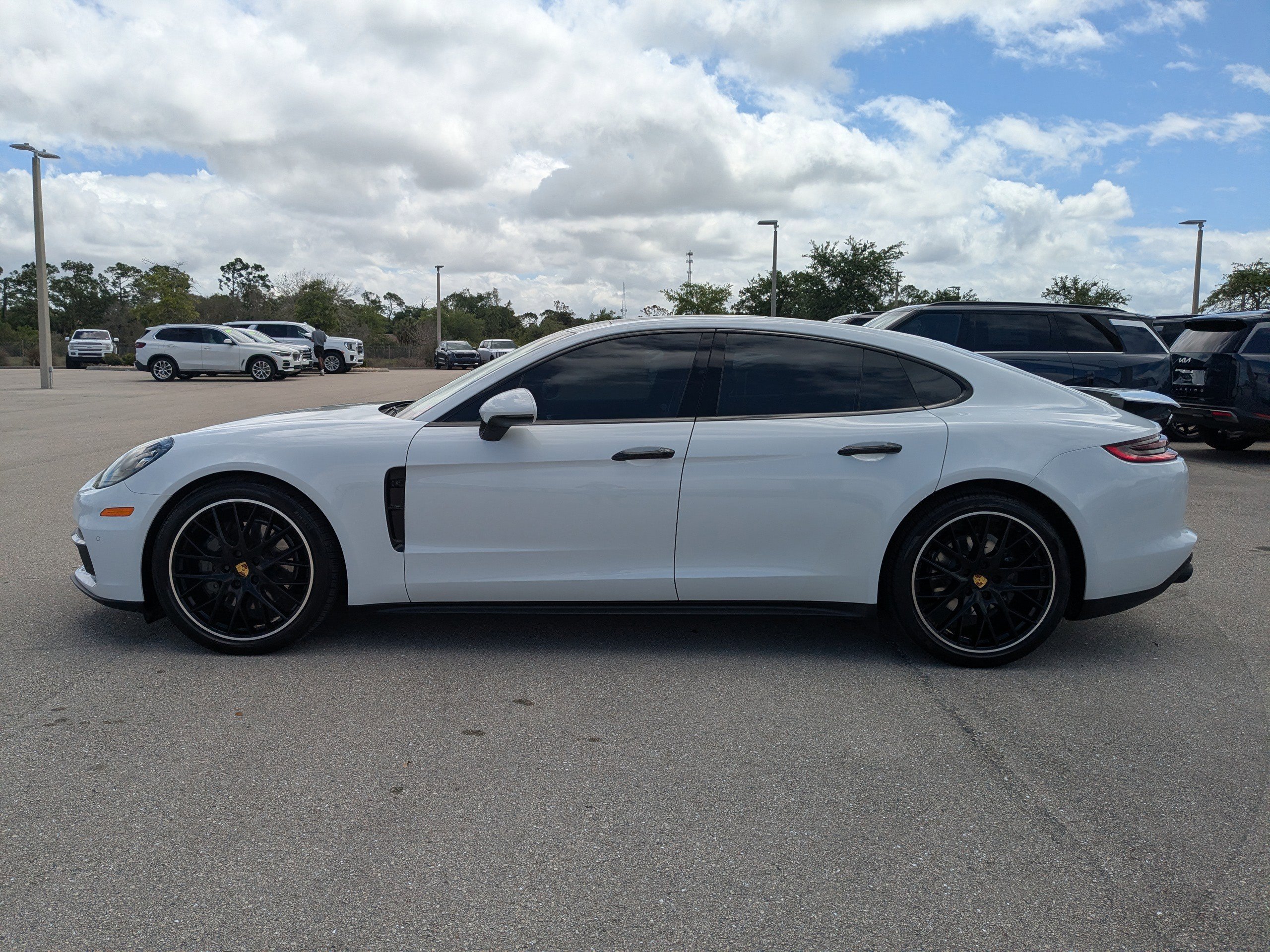 Used 2018 Porsche Panamera 4S w/ Premium Package Plus image 8