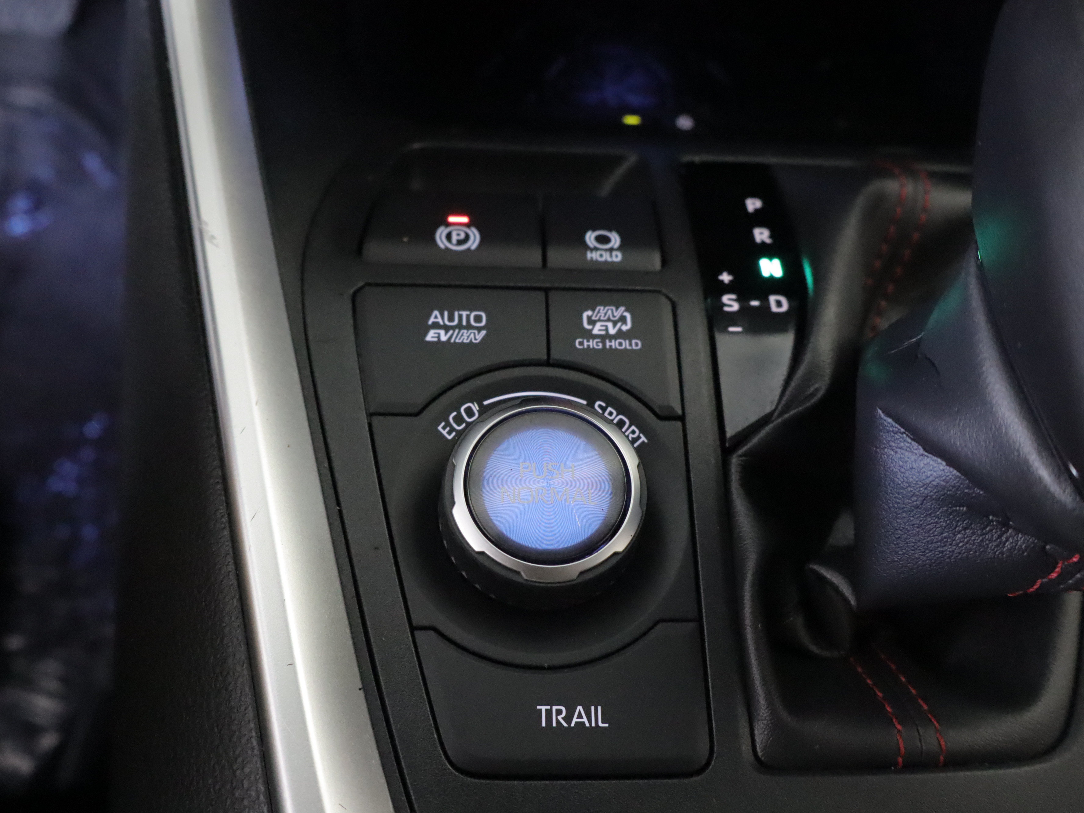Used 2023 Toyota RAV4 XSE w/ Weather Package AWD/4WD image 18