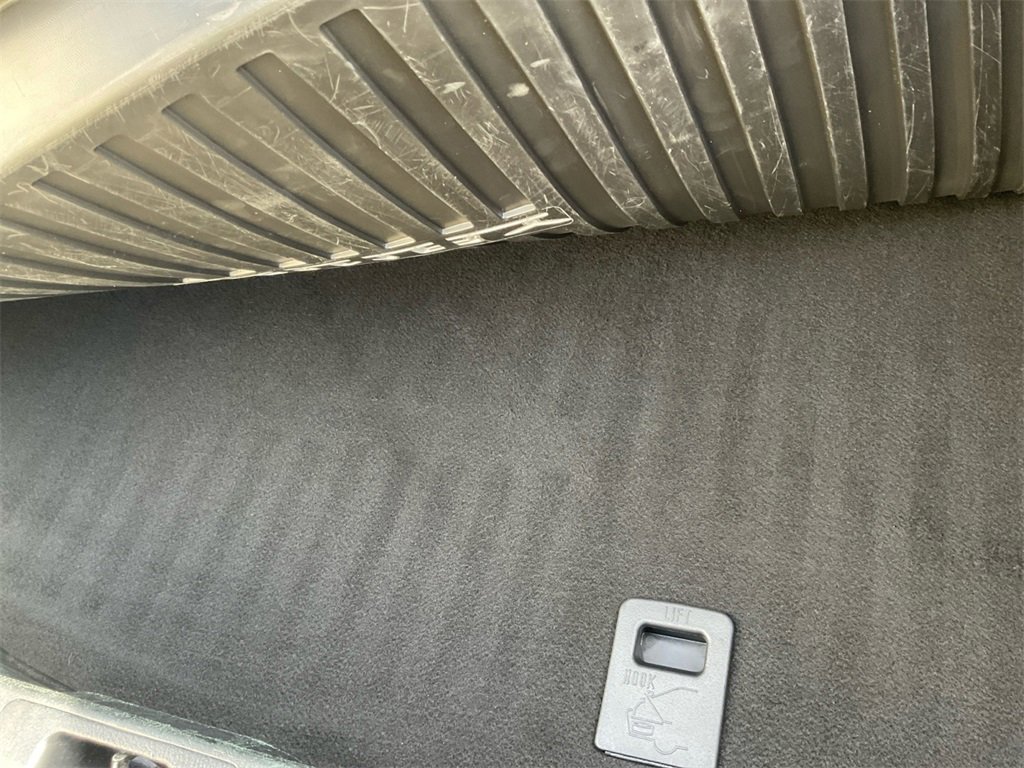 Used 2024 Toyota Camry SE image 32