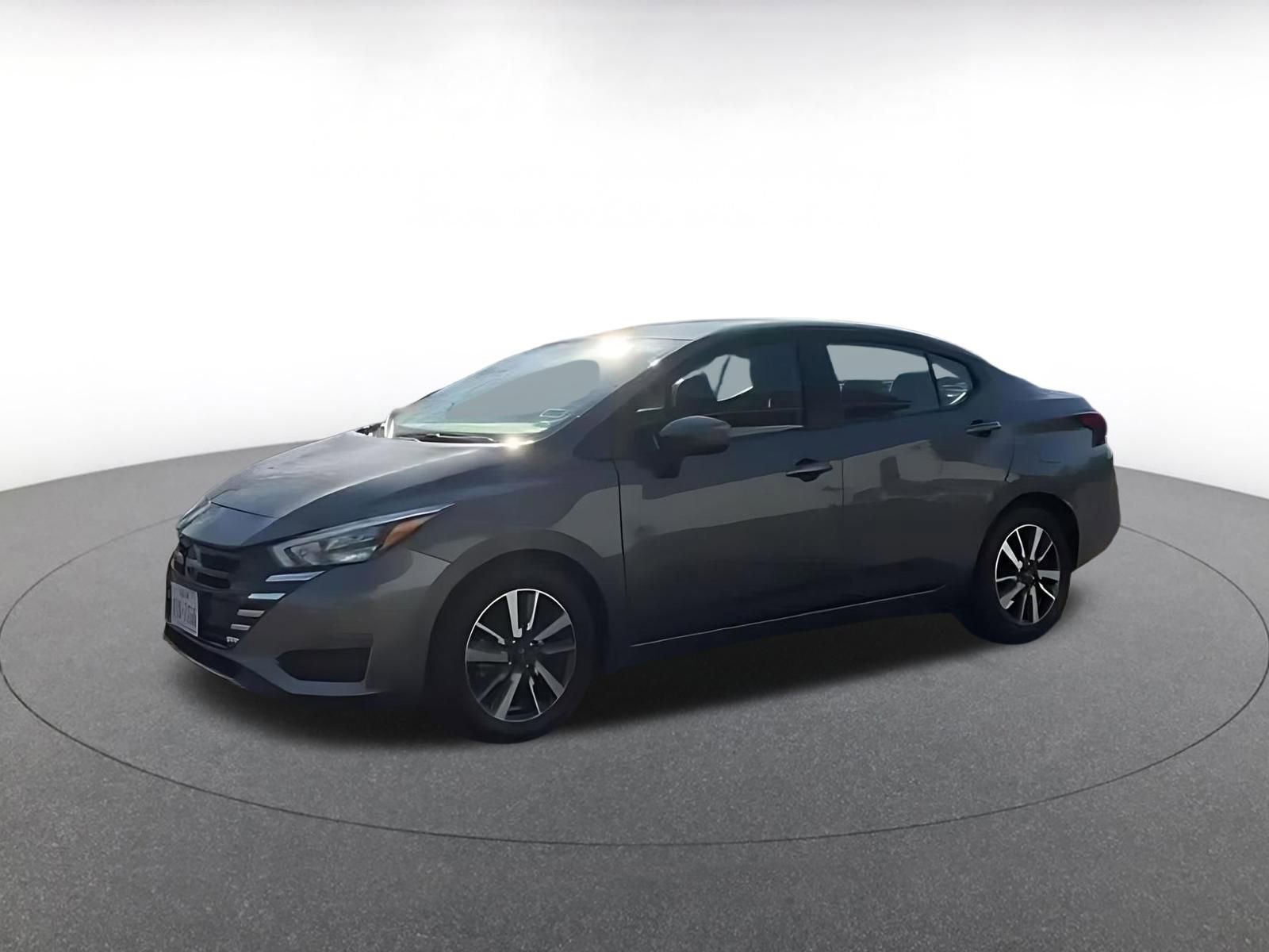 Used 2025 Nissan Versa SV image 7