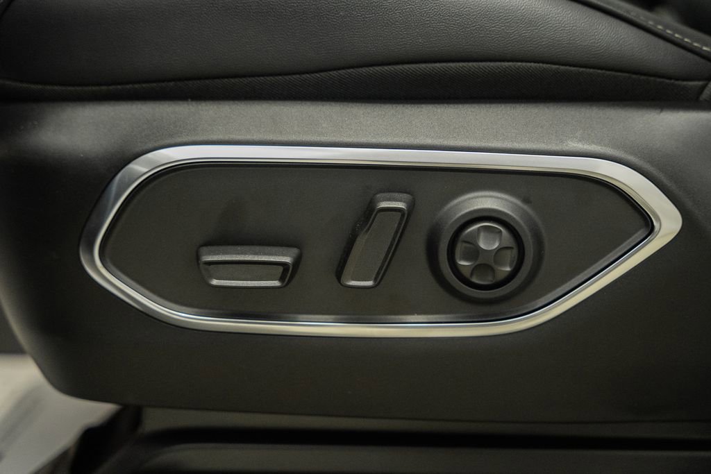 New 2026 Jeep Grand Wagoneer L 4WD image 44