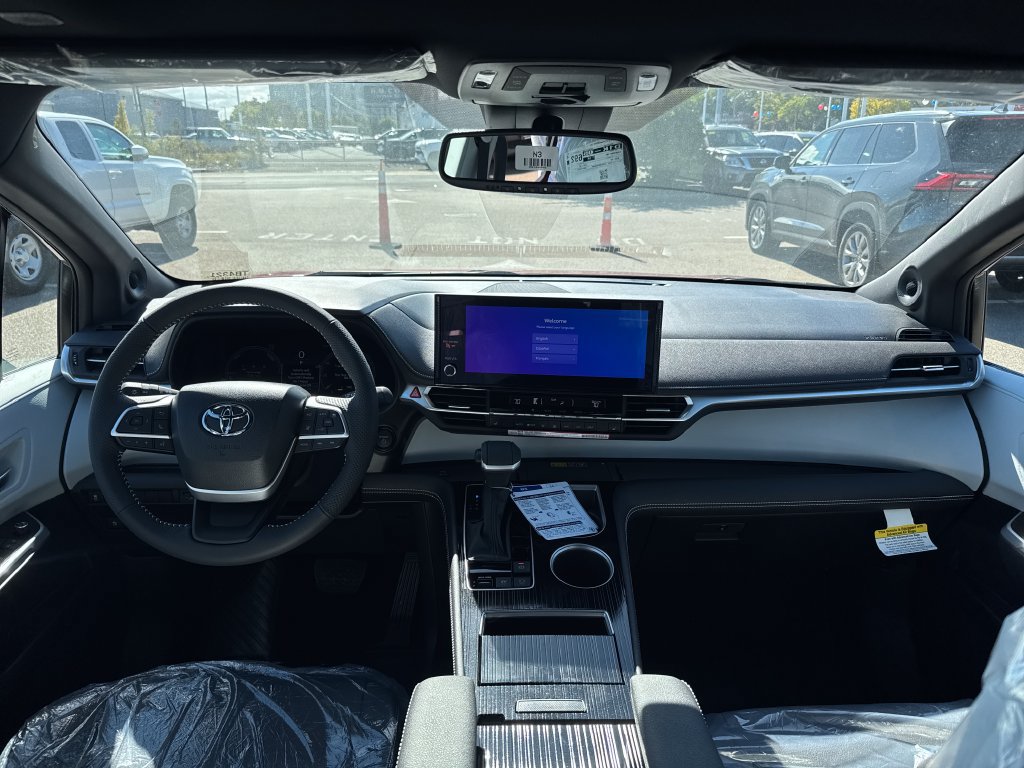 New 2026 Toyota Sienna XSE AWD/4WD image 10