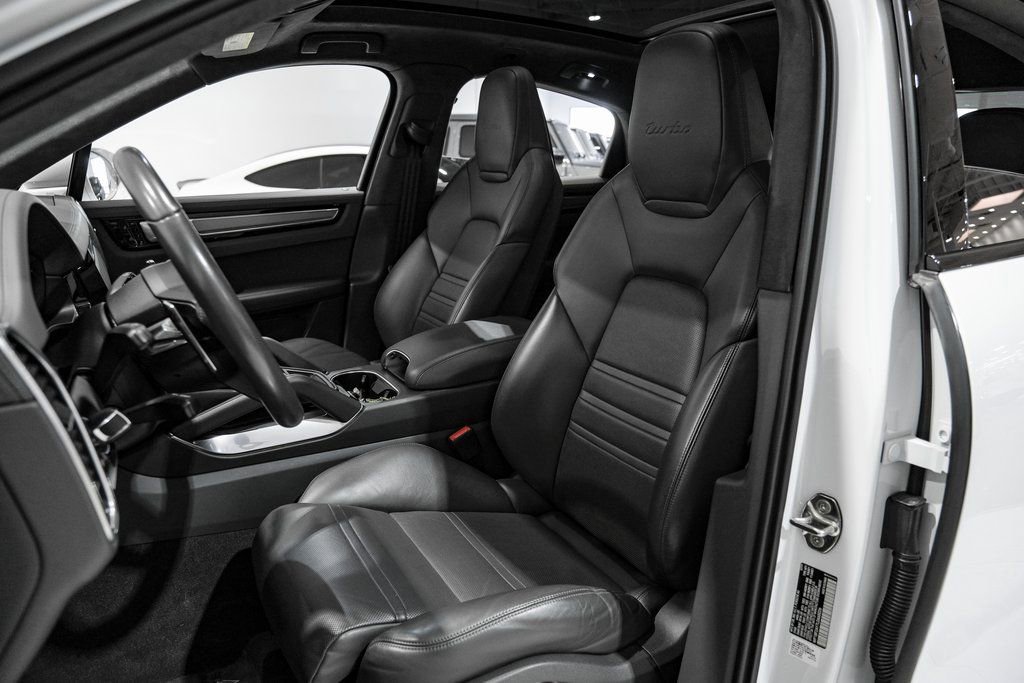 Used 2020 Porsche Cayenne Turbo AWD/4WD image 7