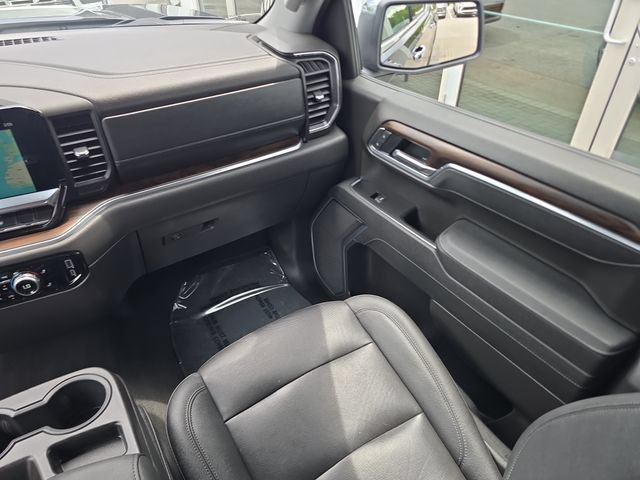 Certified 2025 GMC Sierra 1500 SLT RWD image 14
