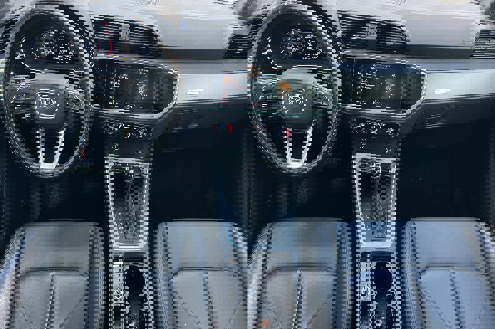 Used 2022 Audi Q3 2.0T Premium w/ Convenience Package image 4