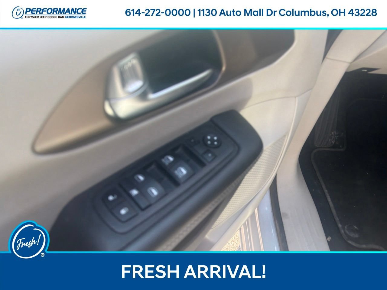 Used 2023 Chrysler Voyager LX FWD image 17