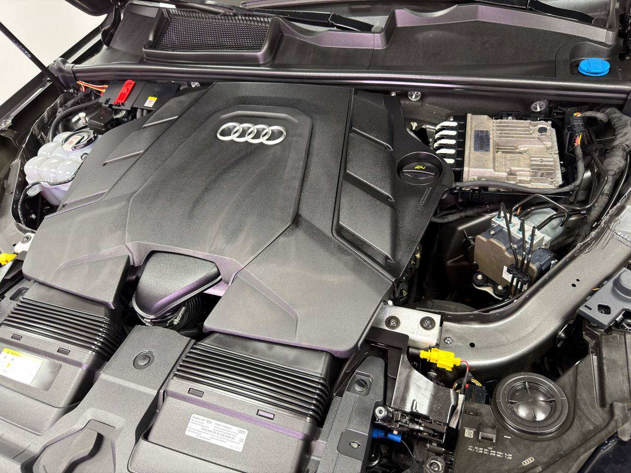 Used 2021 Audi Q7 3.0T Premium Plus AWD/4WD image 36
