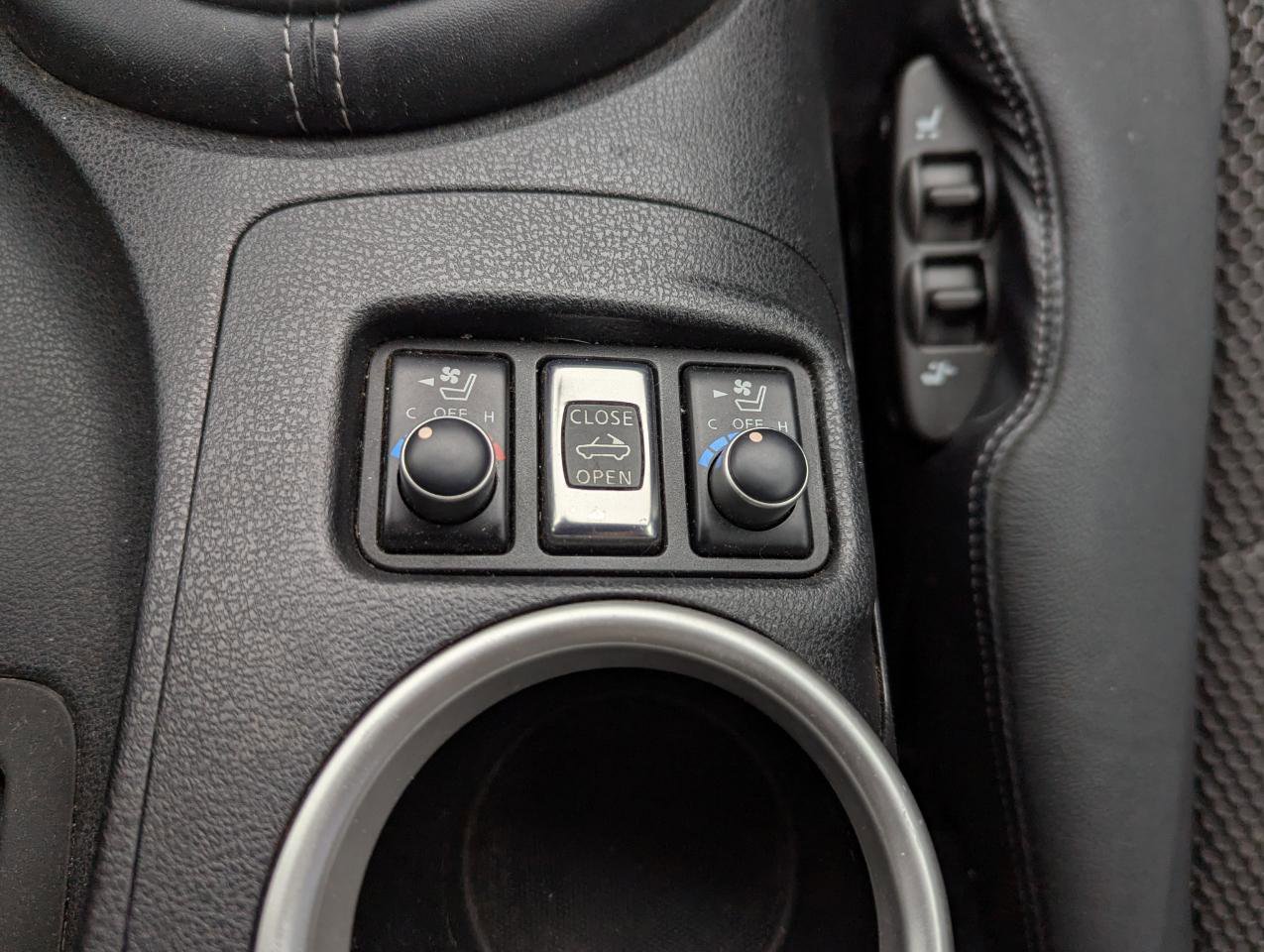 Used 2010 Nissan 370Z Touring w/ Sport Pkg RWD image 26