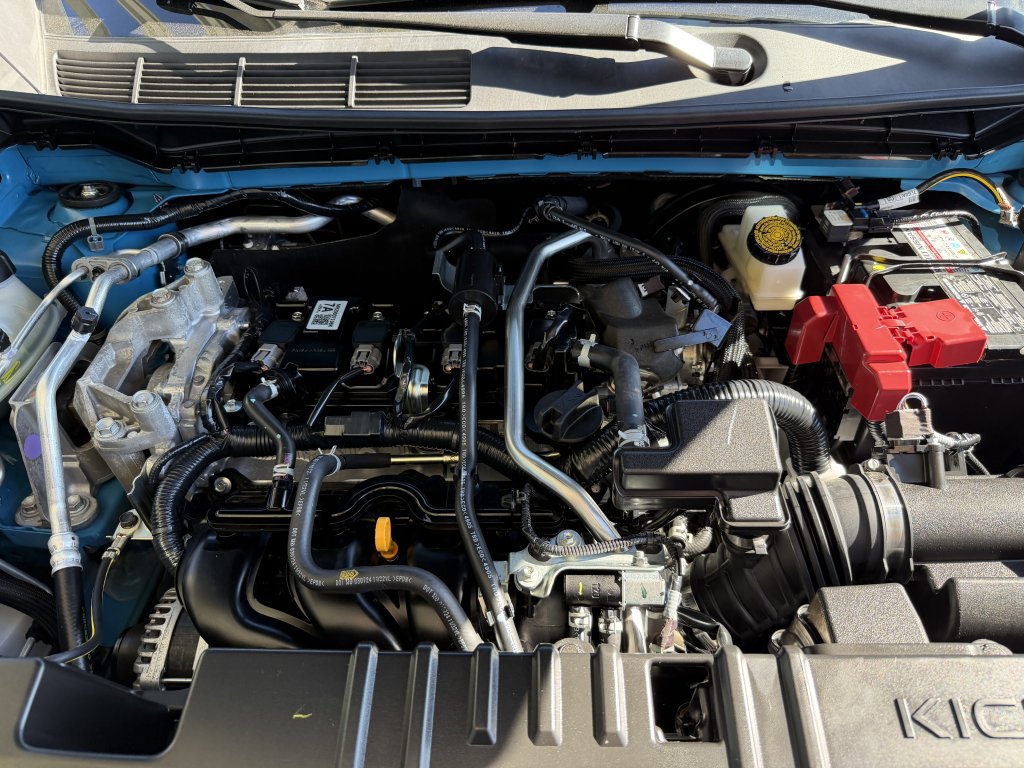 Used 2025 Nissan Kicks SR FWD image 40