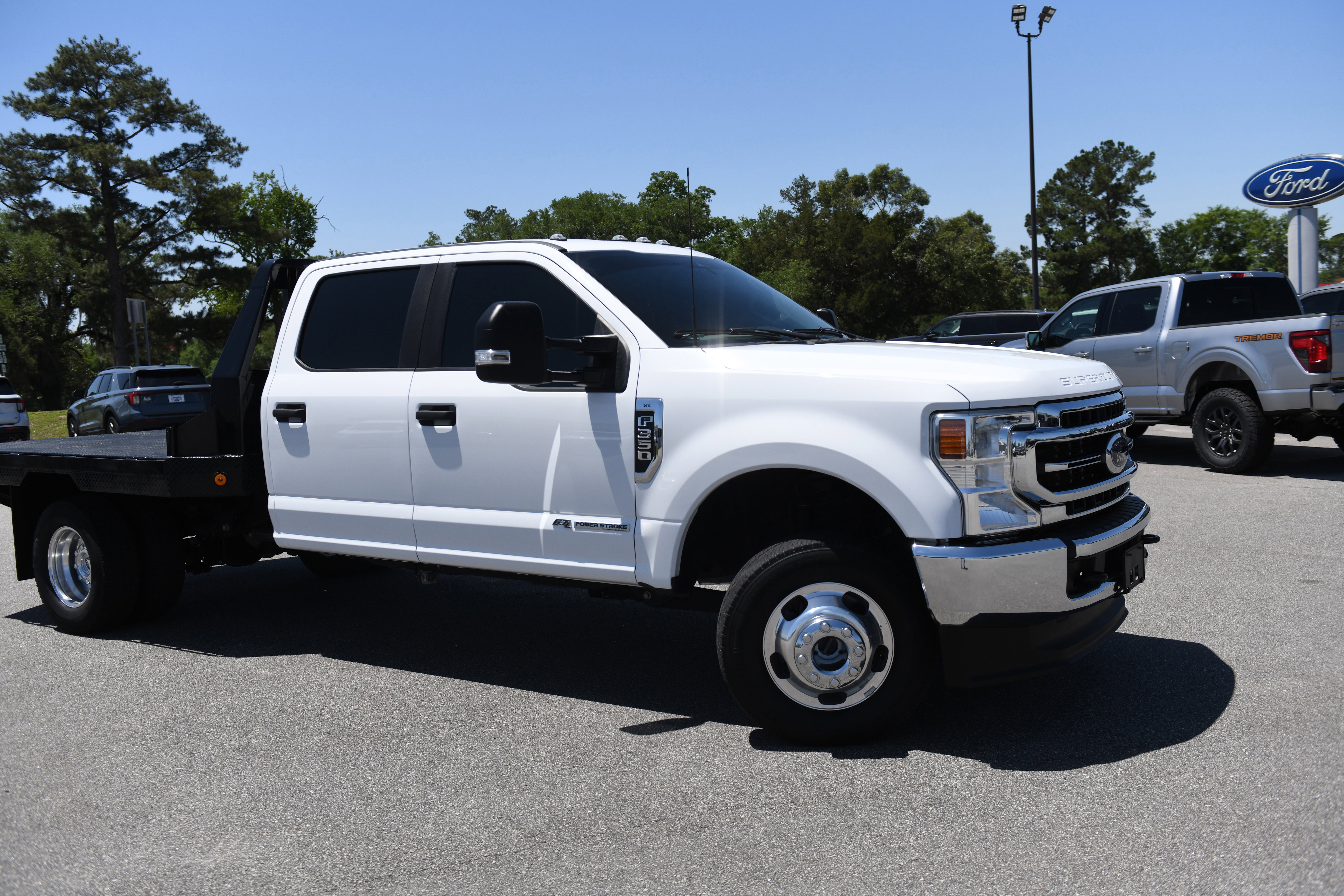 Used 2022 Ford F350 XL w/ Power Equipment Group AWD/4WD image 2