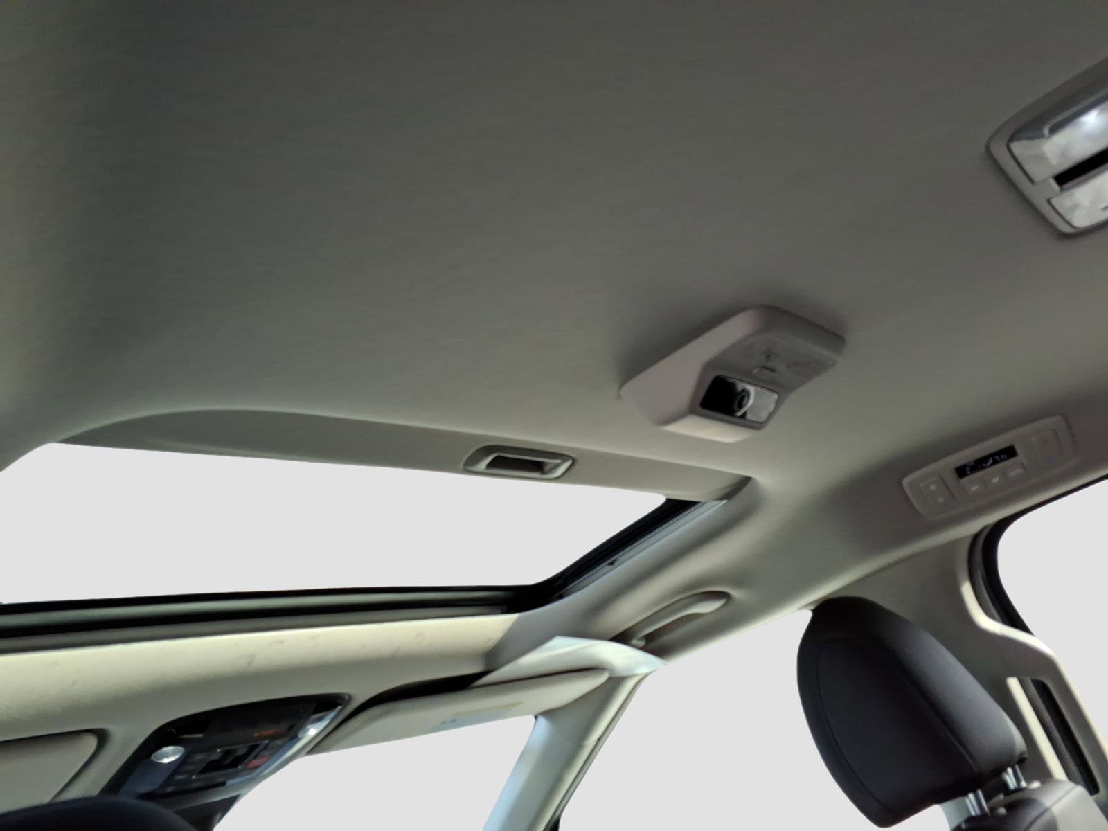 Used 2025 Kia Carnival SX image 17