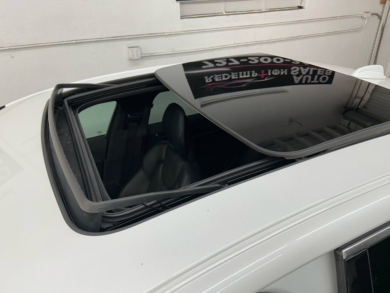 Used 2018 Volvo S90 T5 Momentum w/ Convenience Package AWD/4WD image 4