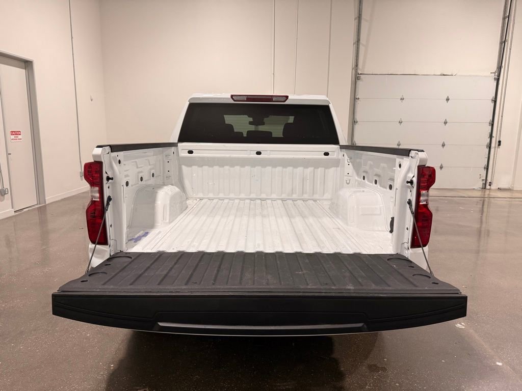 Used 2025 Chevrolet Silverado 1500 LT AWD/4WD image 9