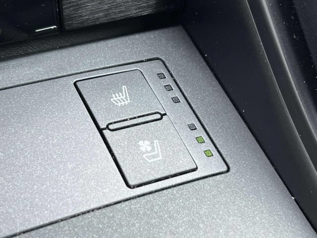 Used 2022 Lexus IS 350 F Sport AWD/4WD image 34