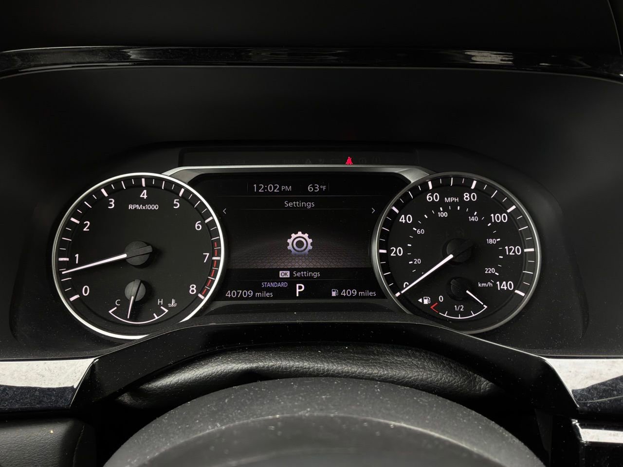 Used 2025 Nissan Pathfinder SV FWD image 39