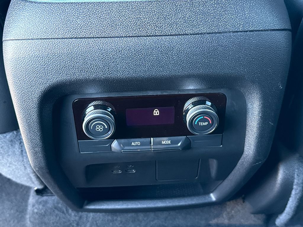 Certified 2025 Buick Enclave Preferred image 23