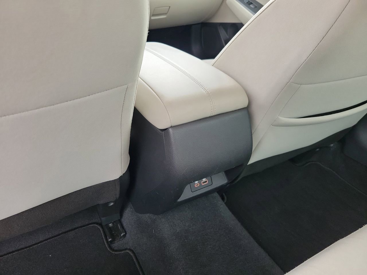 Used 2025 Nissan Altima 2.5 SV image 10