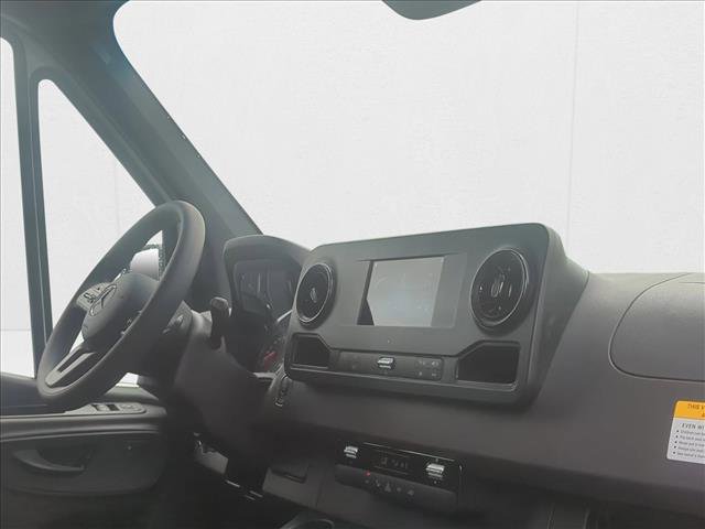 New 2024 Mercedes-Benz Sprinter 2500 image 27