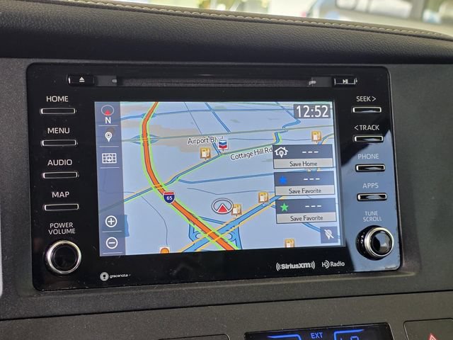 Used 2018 Toyota Sienna SE w/ SE Preferred Package FWD image 17