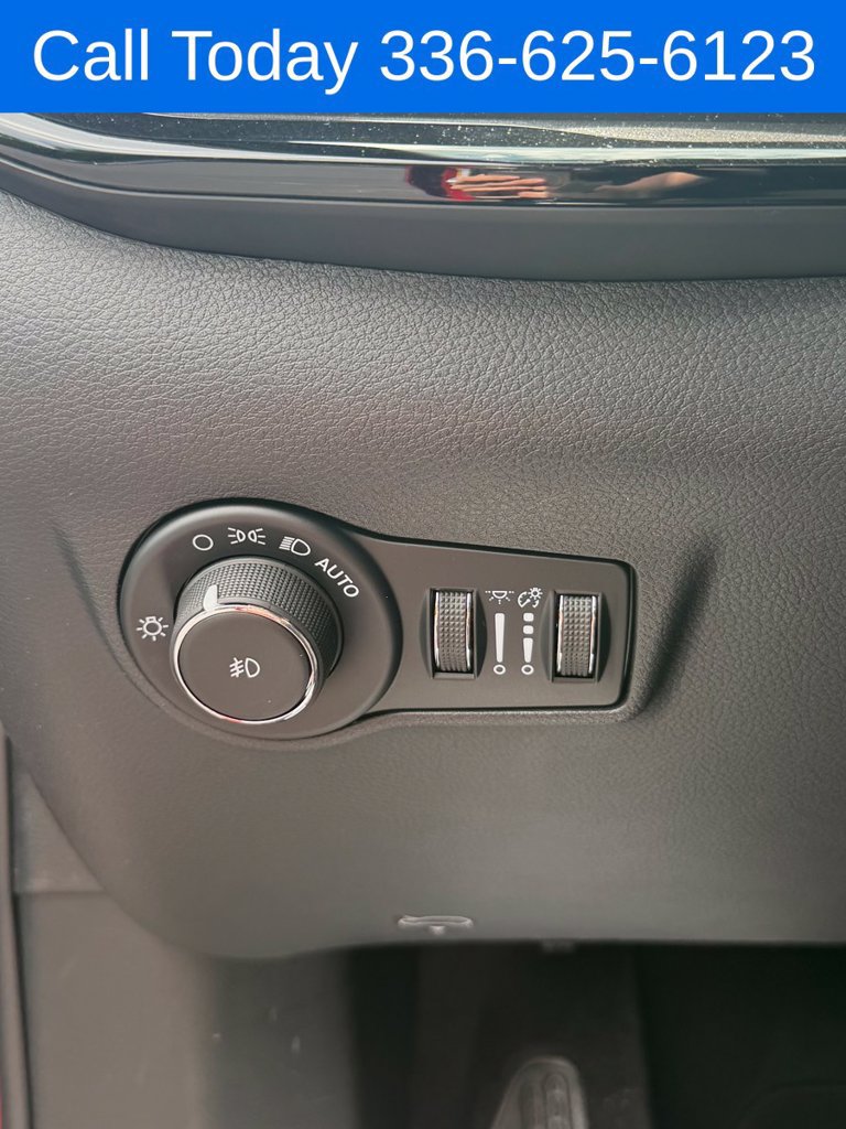 New 2026 Jeep Compass Latitude AWD/4WD image 19