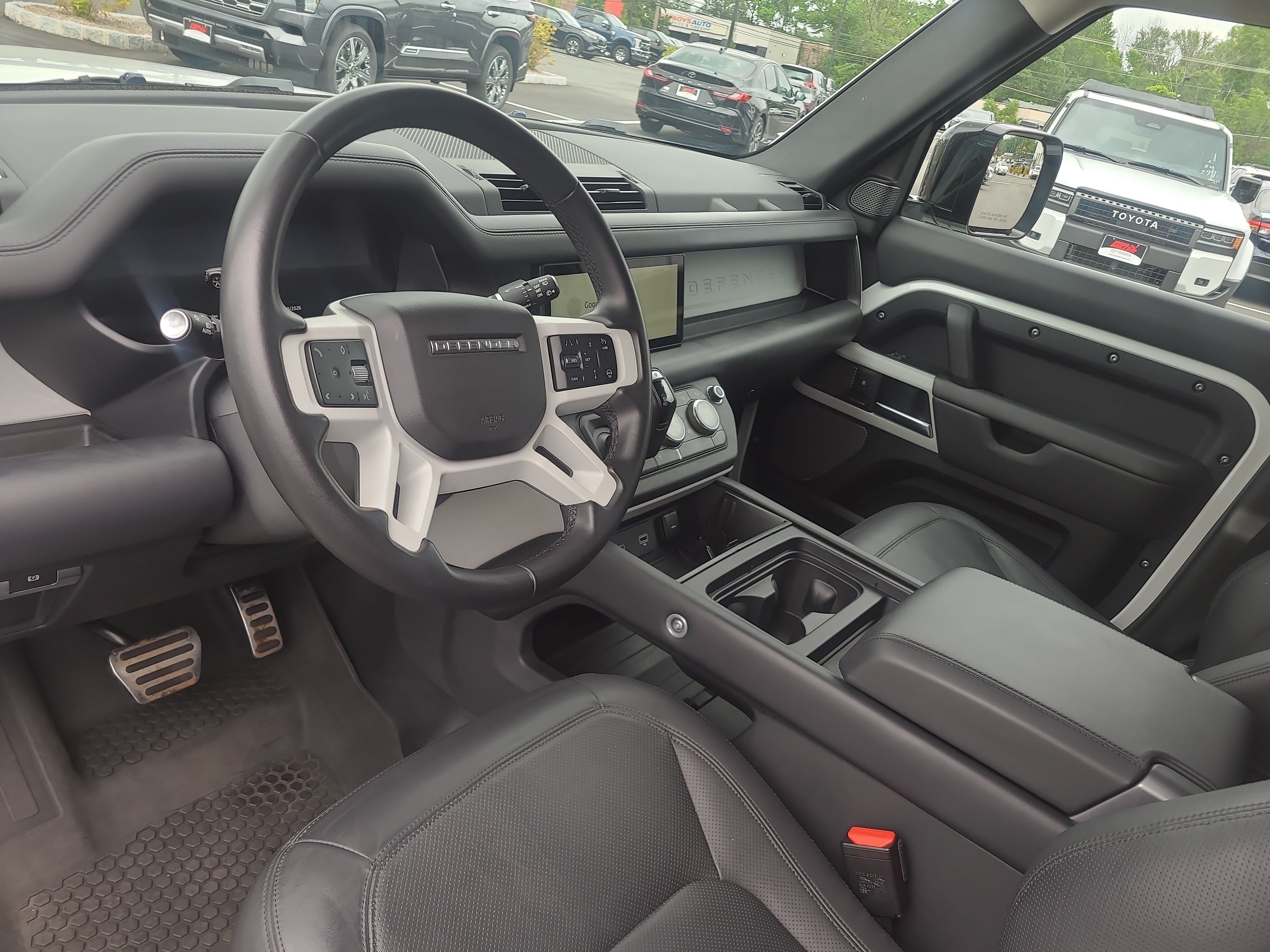 Used 2024 Land Rover Defender 110 S AWD/4WD image 15