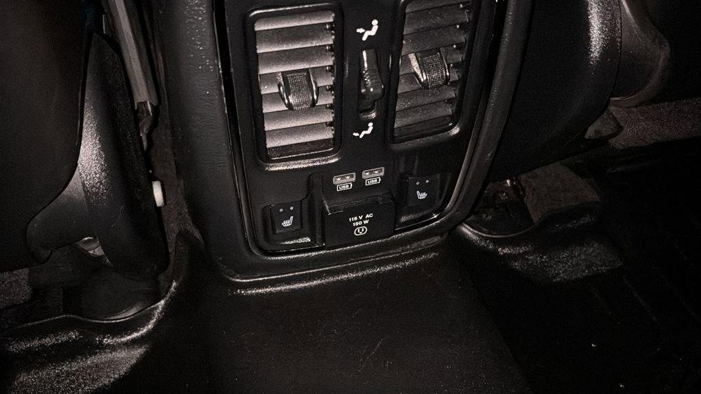 Used 2018 Jeep Grand Cherokee High Altitude image 9