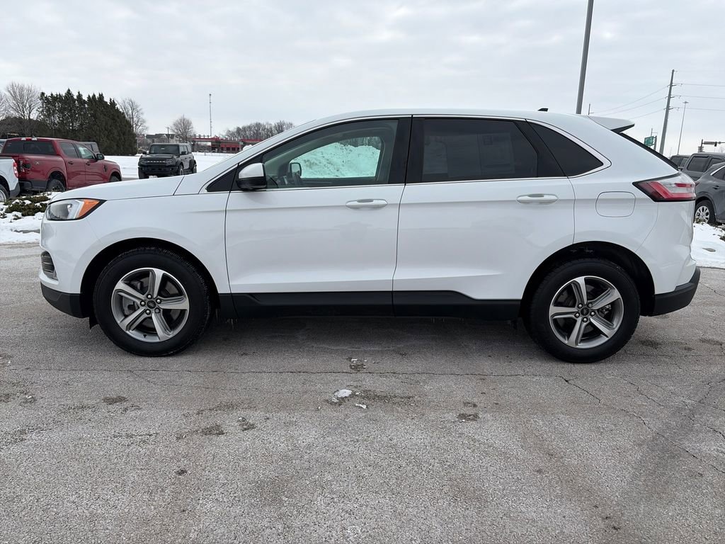 Used 2024 Ford Edge SEL w/ Convenience Package image 4
