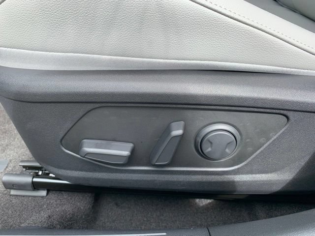 New 2026 Hyundai Elantra Limited FWD image 12