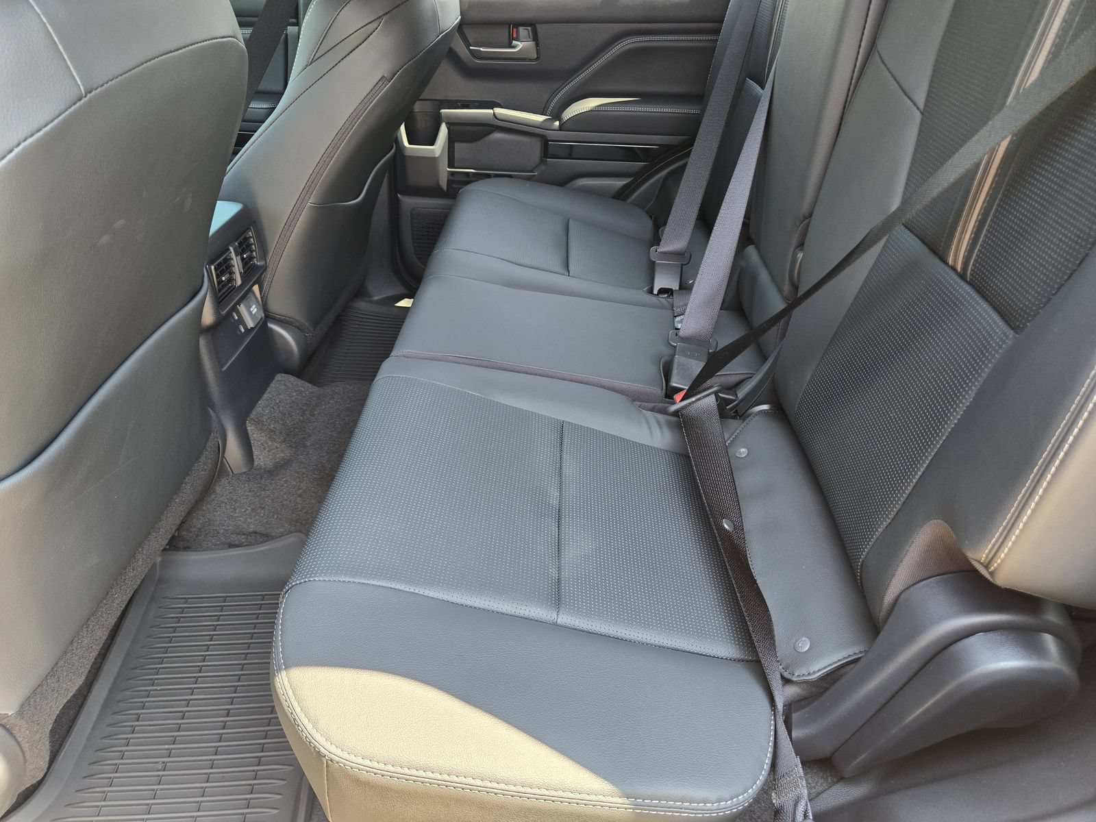 New 2026 Toyota 4Runner Limited AWD/4WD image 25