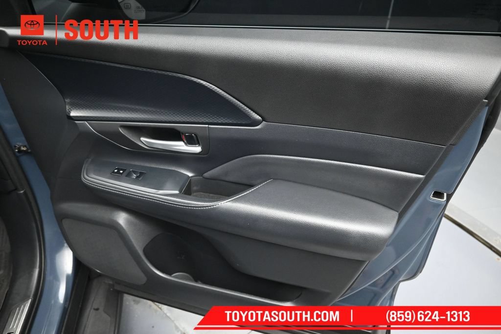 Used 2024 Toyota Grand Highlander AWD Hybrid image 37