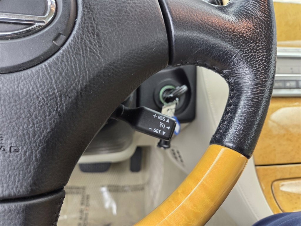 Used 2005 Lexus SC 430 Convertible image 27