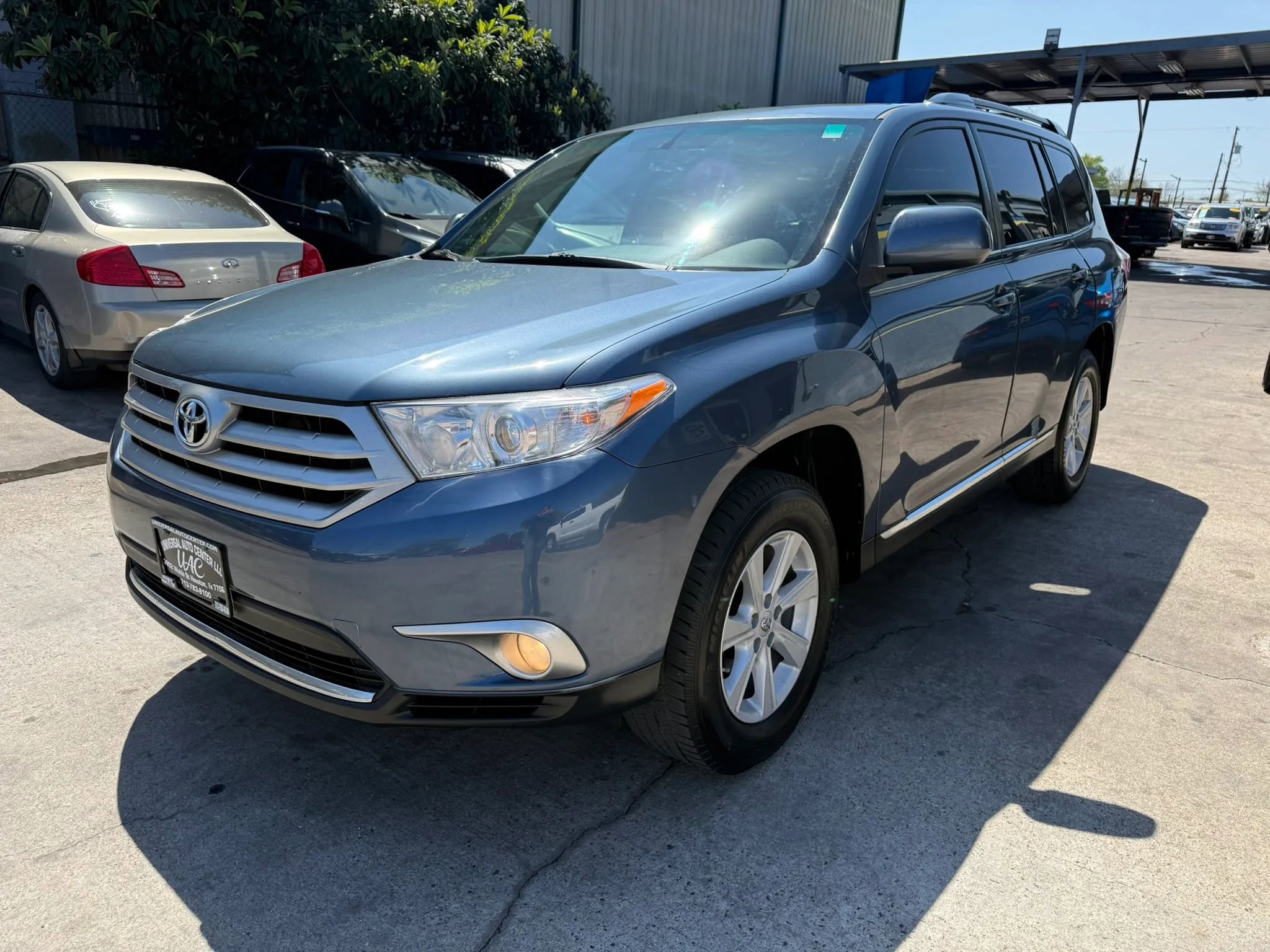 Used 2013 Toyota Highlander SE image 3