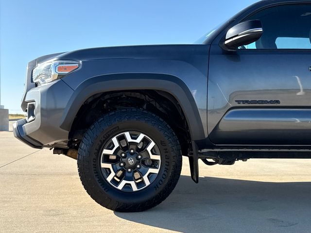 Used 2019 Toyota Tacoma TRD Off-Road w/ Technology Package AWD/4WD image 5