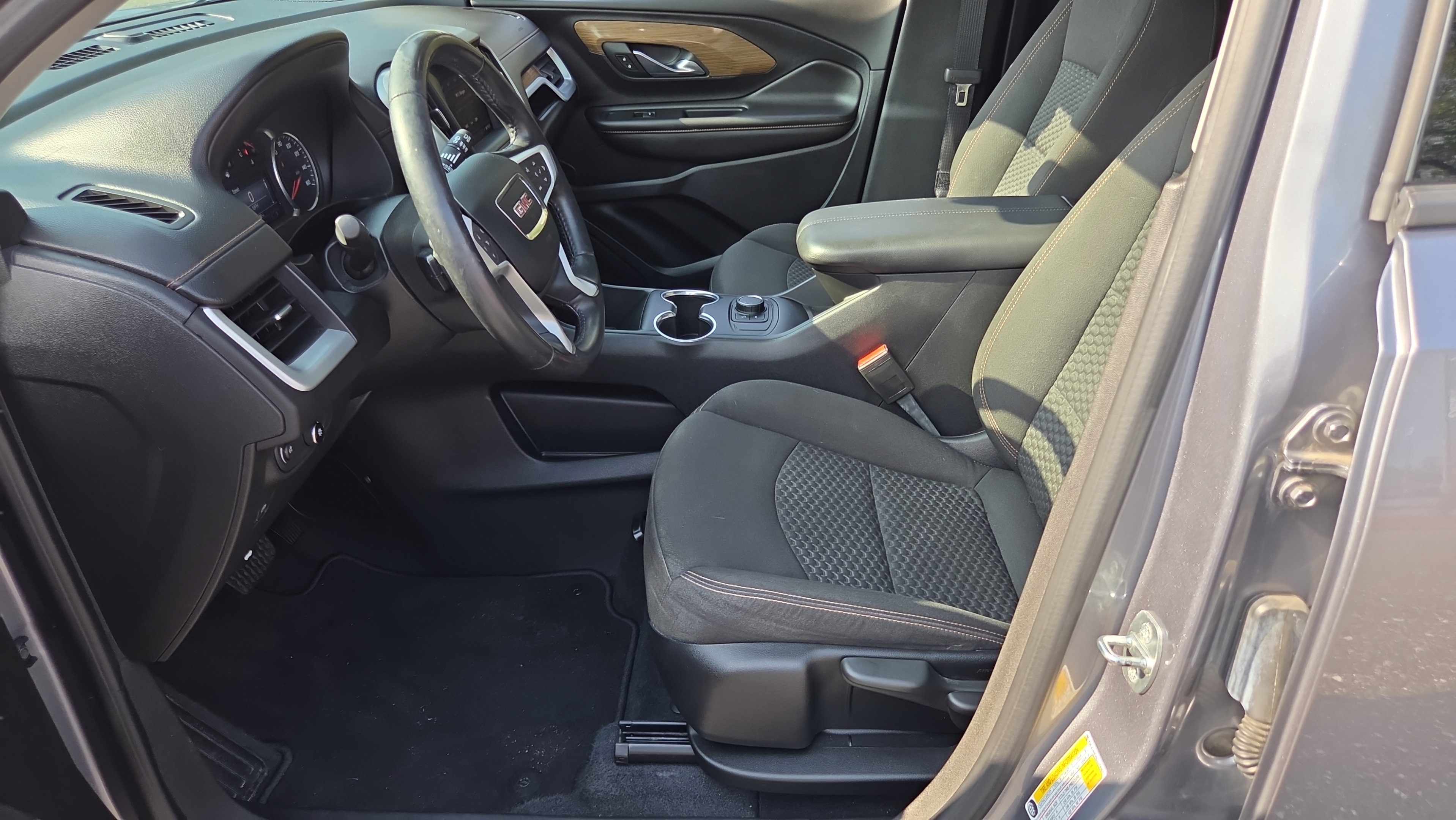 Certified 2020 GMC Terrain SLE FWD image 9