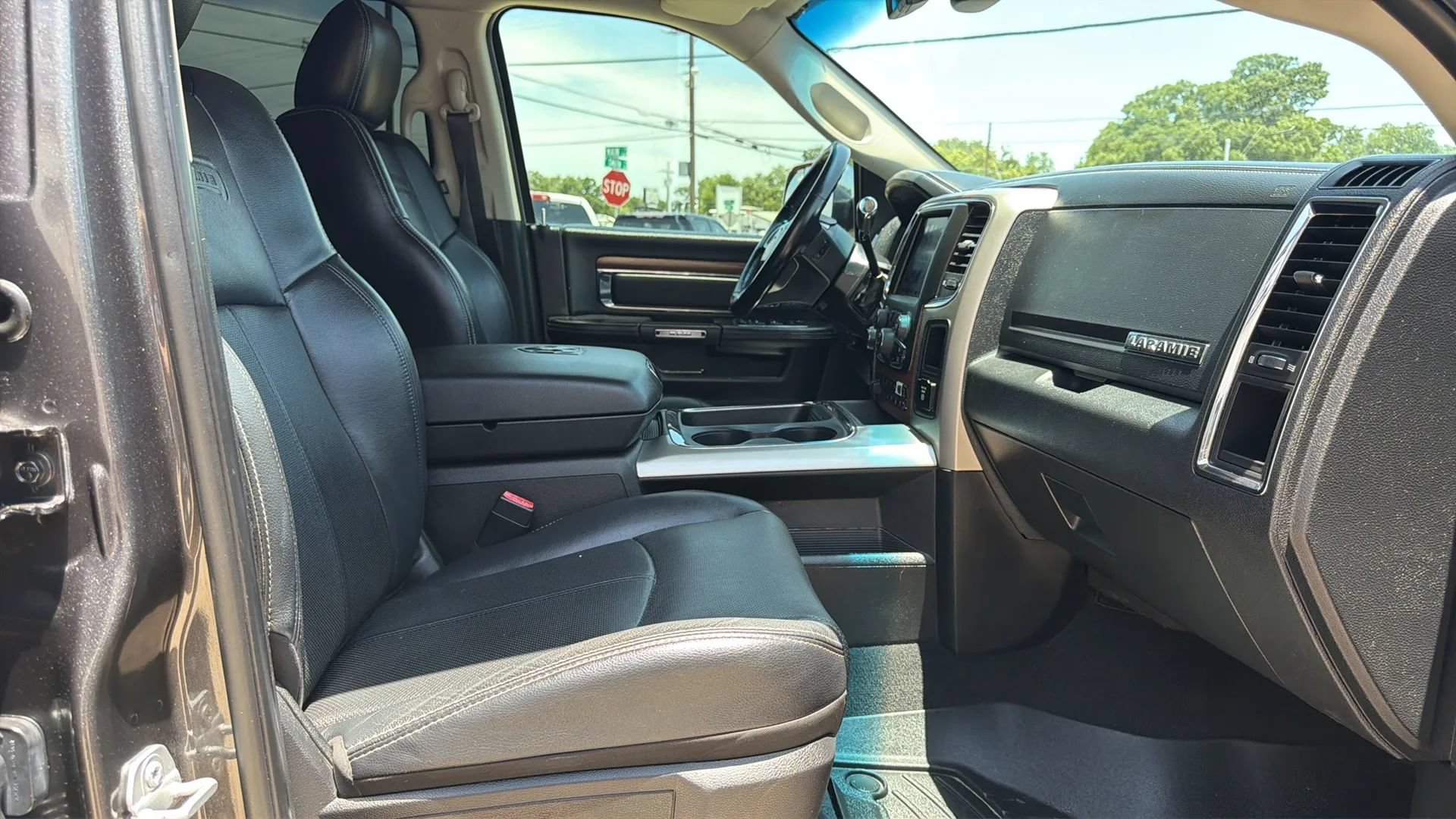 Used 2018 RAM 2500 Laramie w/ Off Road Package AWD/4WD image 14
