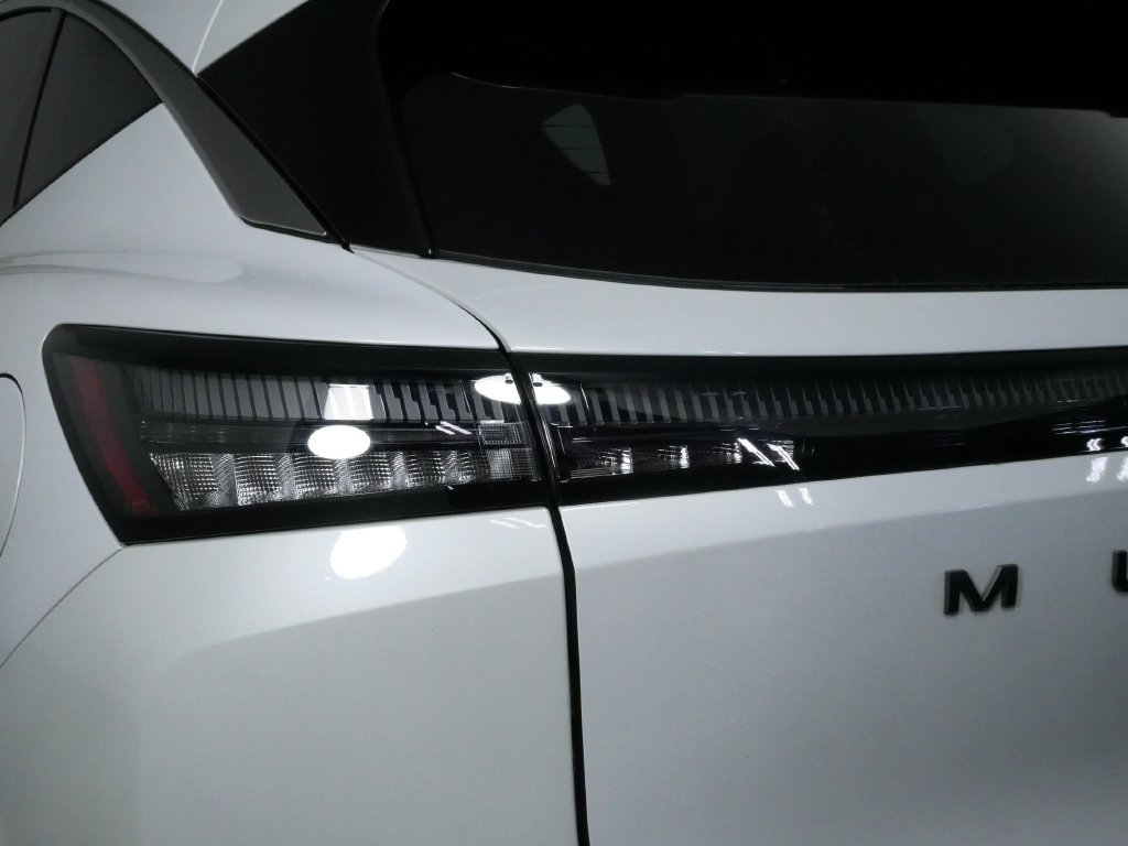 Used 2026 Nissan Murano SL AWD/4WD image 12