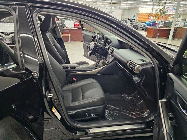 Used 2016 Lexus IS 300 AWD w/ Navigation System Package image 34