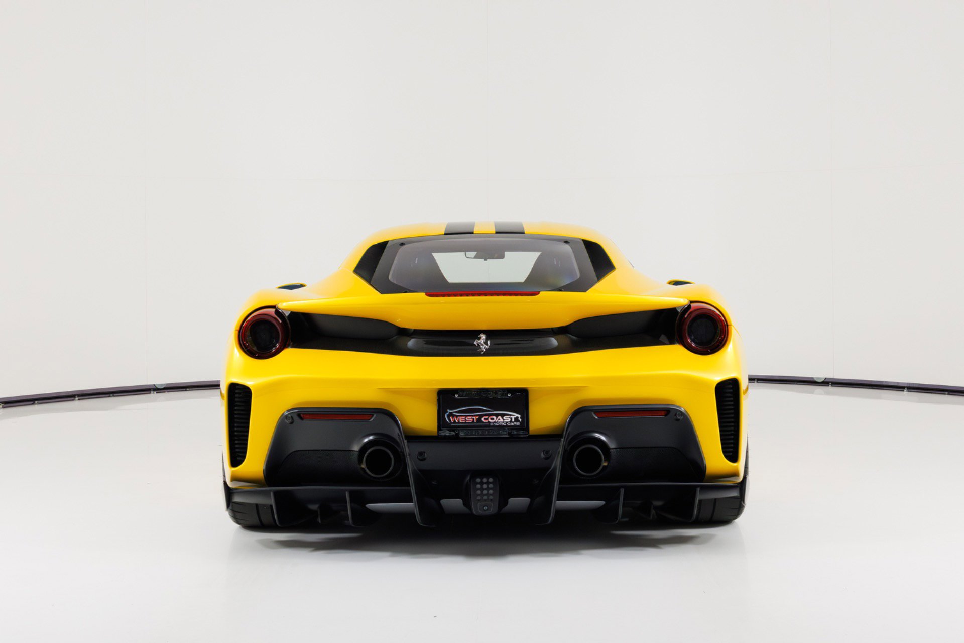 Used 2020 Ferrari 488 Pista image 4